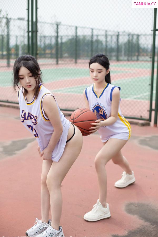   [XiuRen]高清写真图 2024.06.21 No.8744 豆瓣酱 模特合集第59张图片